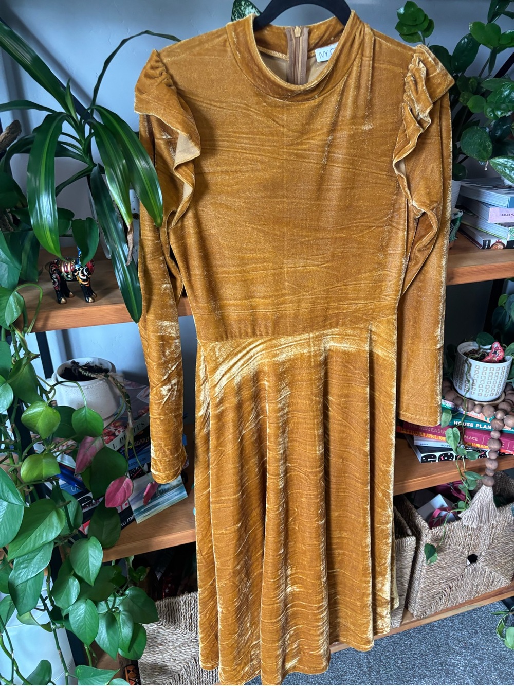 Ivy City La La Lady Gold Dress | Medium - Picture 5 of 6
